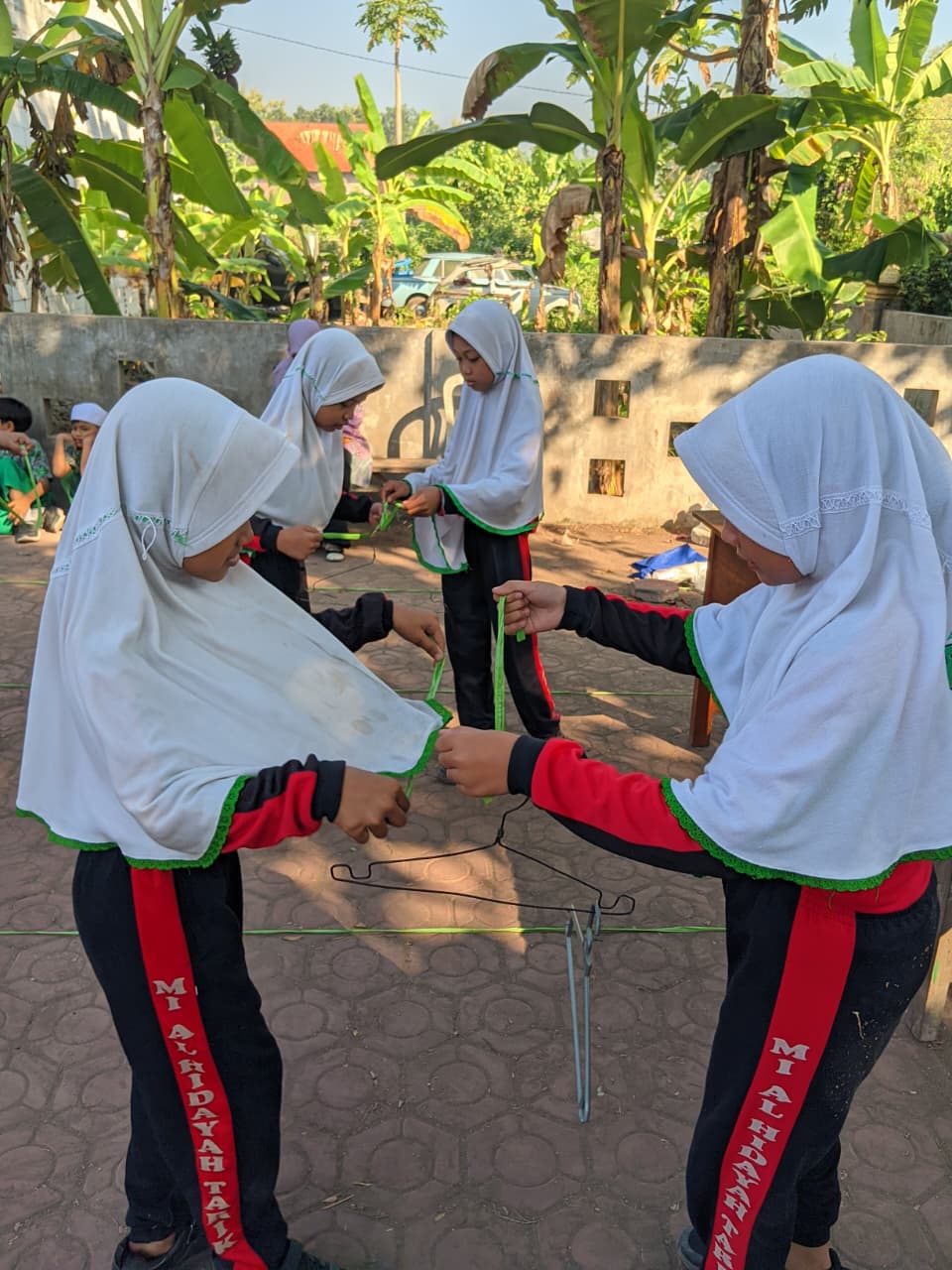 HUT RI KE 81